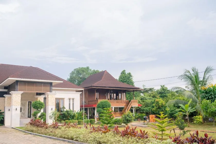 Rumah Panggung 200 - Image 1