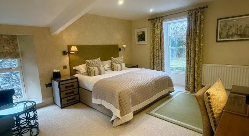 The Grasmere Hotel - Image 1