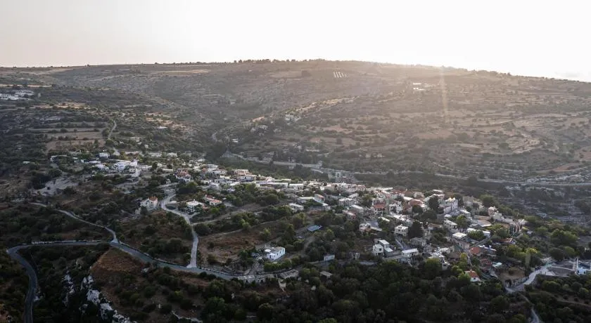 Retreat Kritou Tera - Image 1