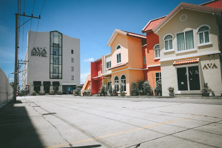 AVA Hotel - Image 1