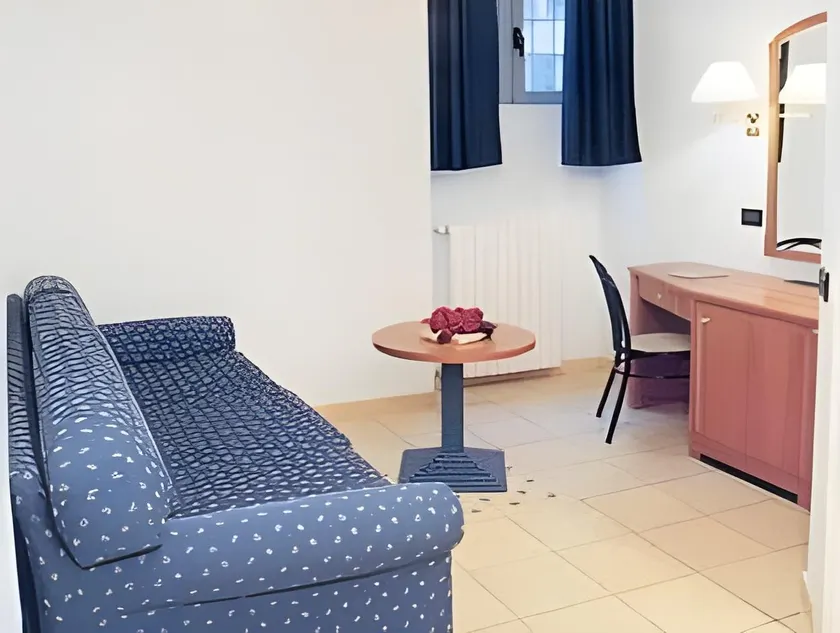 Hotel La Vignetta - Image 1