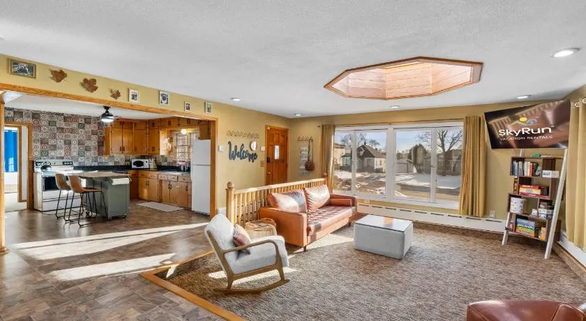 Burban Bungalow - Image 1