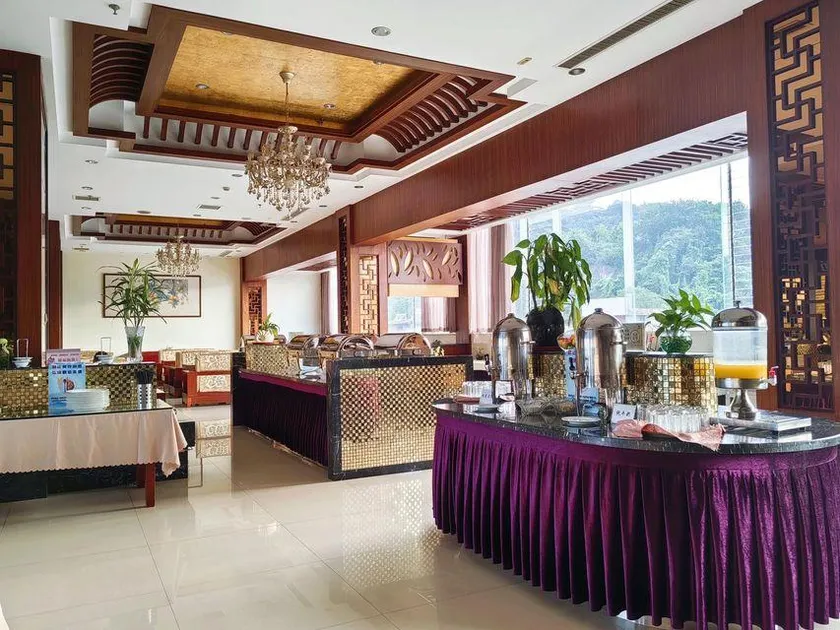Jin Di Commercial Hotel - Image 1