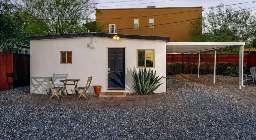 House and Casita, 2 BR 2 BA, Near U of A, Fenced - Image 1