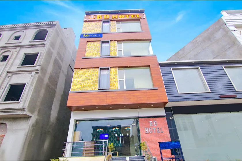 HOTEL RD - Image 1