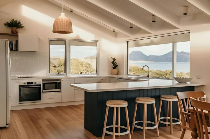 Saltair Freycinet - Image 1