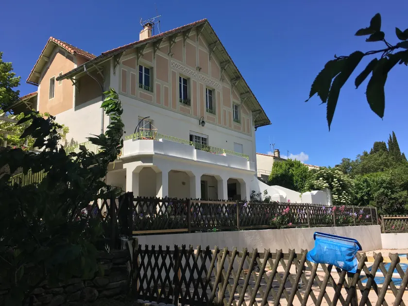 Spacious house, jacuzzi, swimming pool, garden, comfort near tourist sites - Image 1