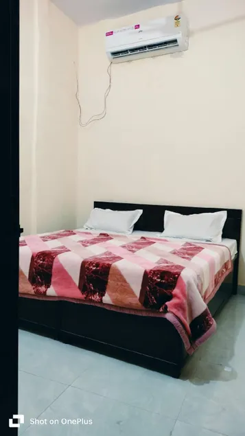 Hotel Aarav Inn - Image 1