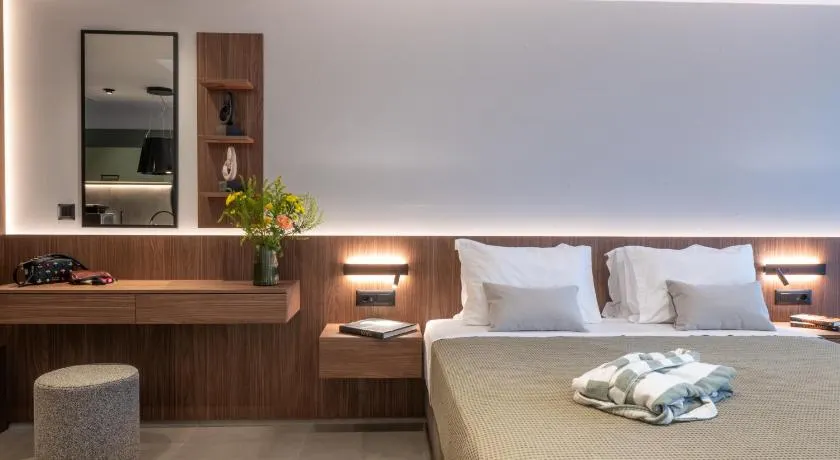 CENTRO Suites - Image 1