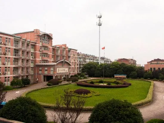 Qingya Hotel (Jiaxing Wangdian) - Image 1