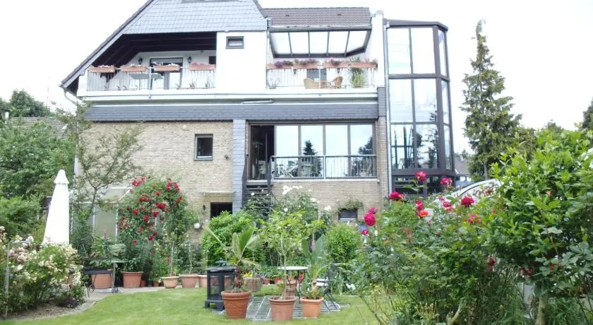 Elfi's Appartments - Image 1