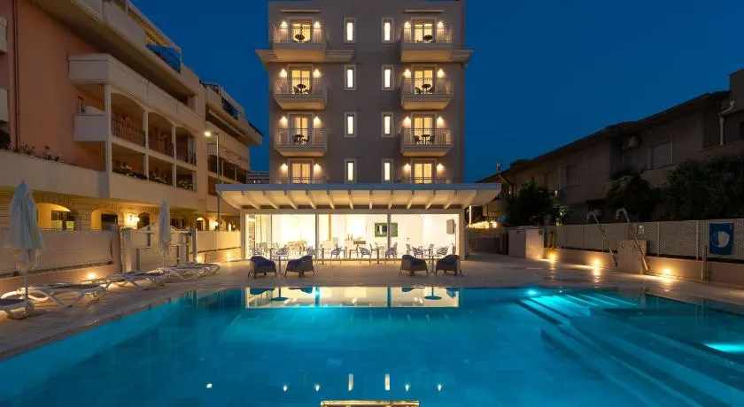 Hotel Carducci - Image 1