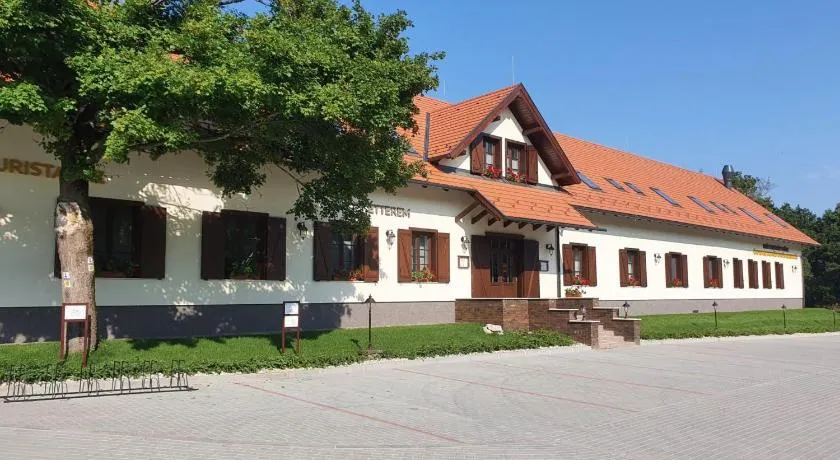 Esterházy Fogadó - Image 1