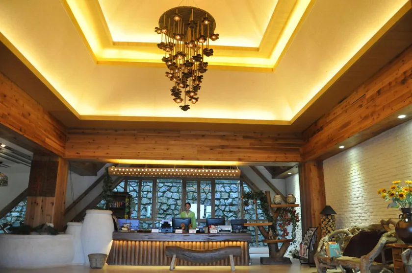 Senlin Renjia Hotel - Image 1