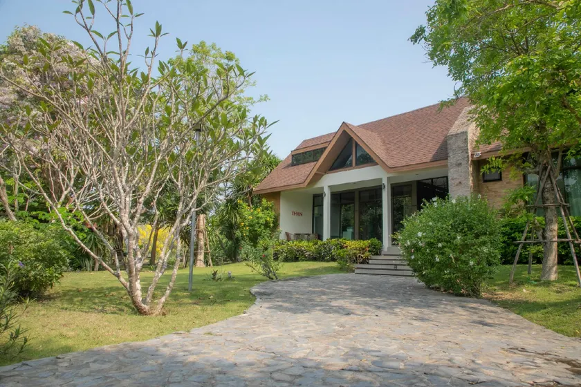 THAN KhaoYai Pak Chong 2-7 ppl & Private Lake - Image 1