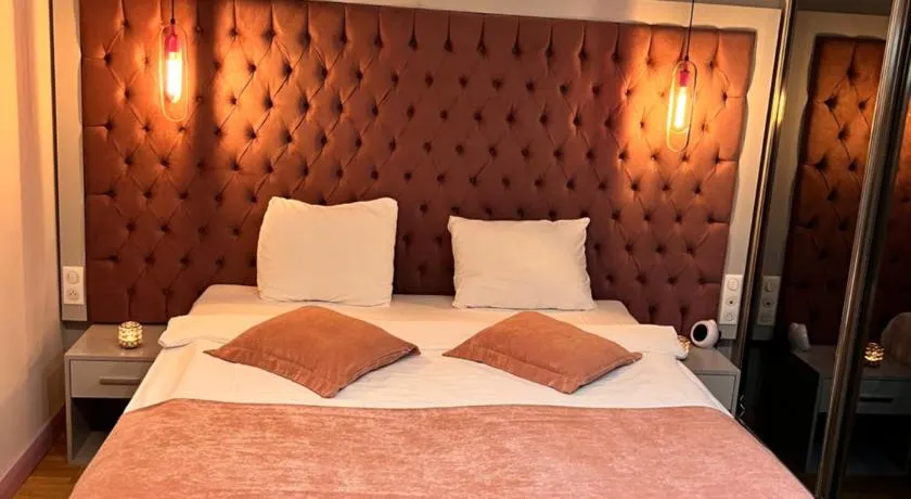 Paris Luxury Guest House - CDG Aéroport - Image 1