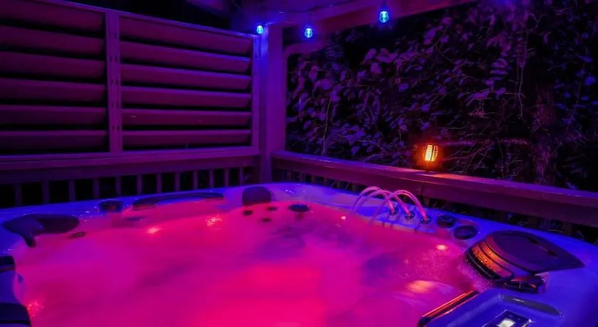 Ryes and Shine Bootlegger's Cabin! Hot Tub* Pool* Arcade* Billiards *EV * Pet Friendly - Image 1