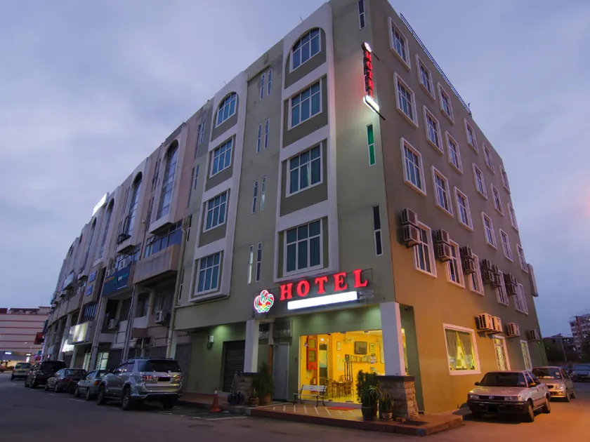 LKS Hotel - Image 1