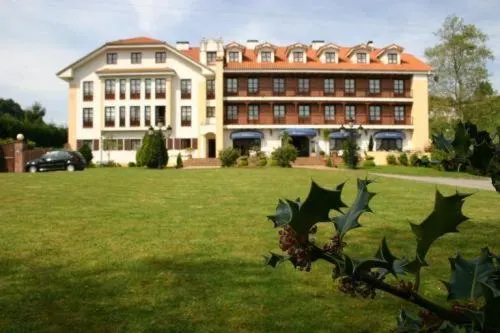 Apartamentos Club Condal - Image 1