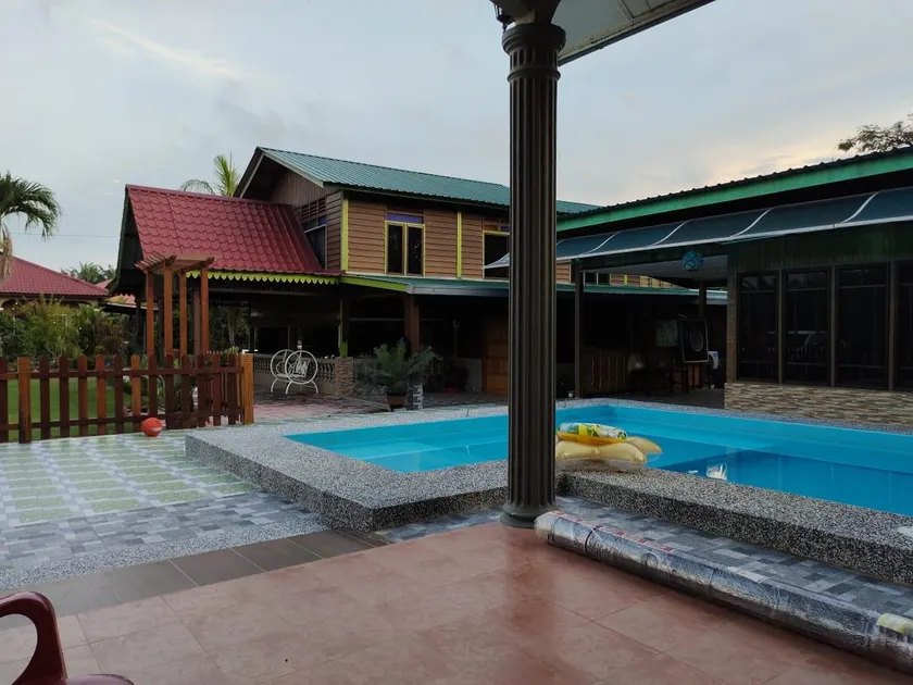 HZ Muslim Homestay is the real village house. - Image 1