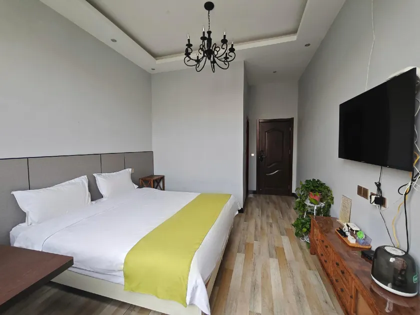 Yuqing Boutique Hotel - Image 1