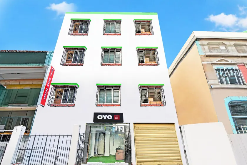 Hotel O by OYO Green Palace - Image 1