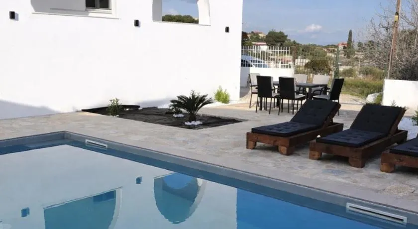 Villa Pano Salamina - Image 1