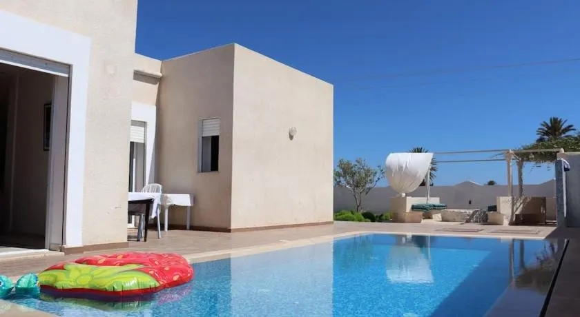 VILL LA REINE JERBA avec piscine - Image 1