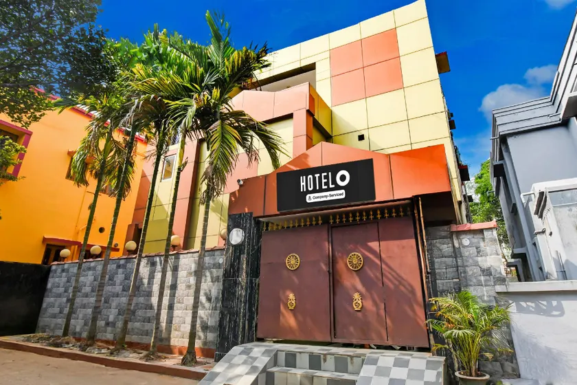 Super Hotel O Swaranpuri Near KIIT Square - Image 1