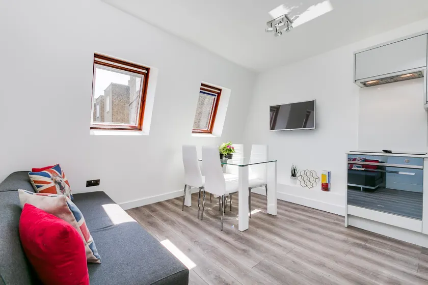 😍 M11 - Modern 2 bedroom apartment near Hyde Park - Image 1