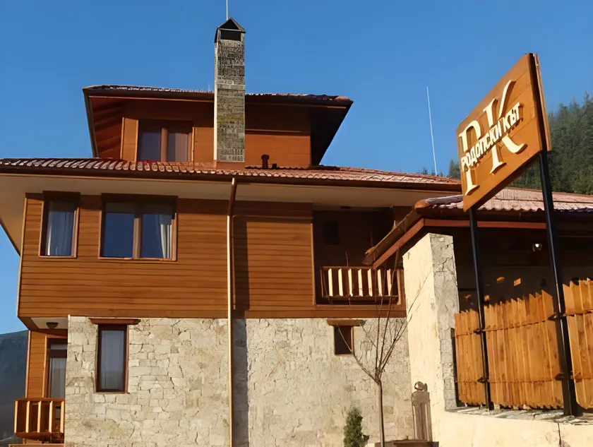 Rodope Nook Guest house - Image 1