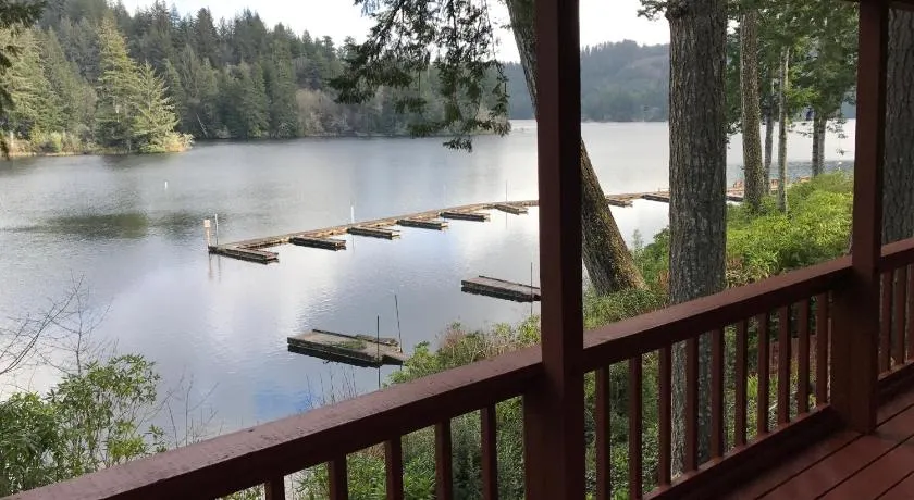Mercer Lake Resort and Beach - Image 1