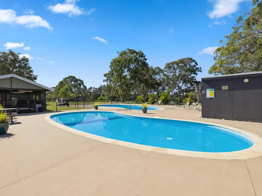Valla Beach Holiday Park - Image 1