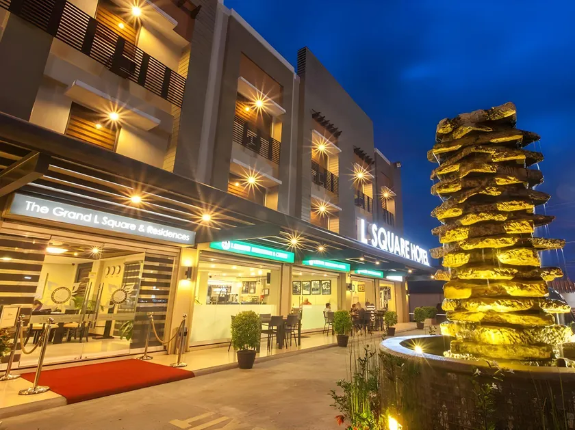 L Square Hotel - Image 1