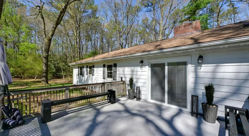 Game Room! Serene 15-Acre Nature Escape in Delmar - Image 1