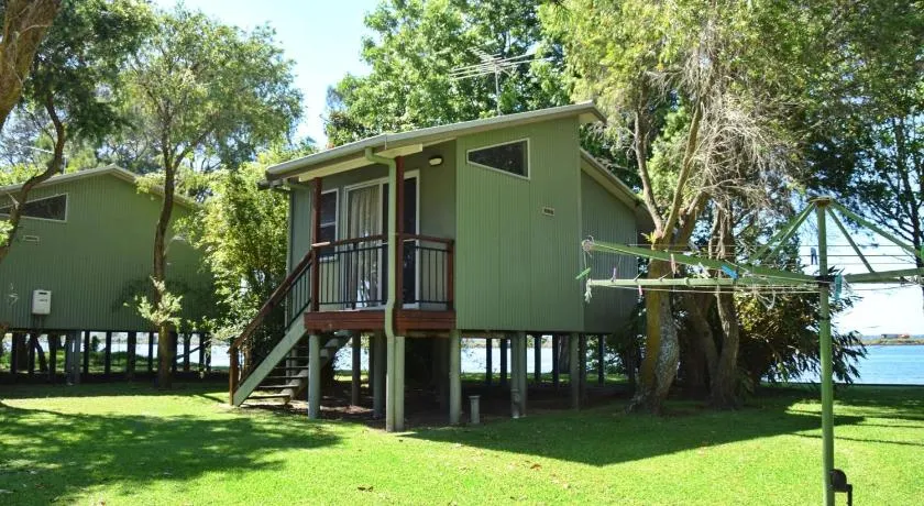 Coast and Country Cabin 5 - Image 1