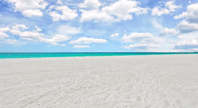 Seabreeze at Anna Maria Island Inn - Image 1