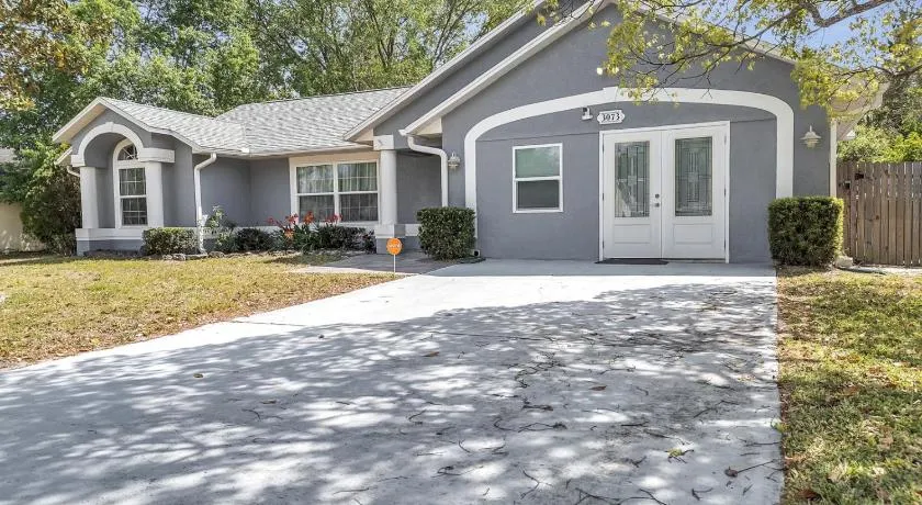 Entire House with Hot Tub Close to Orlando Disney and Beach - Image 1
