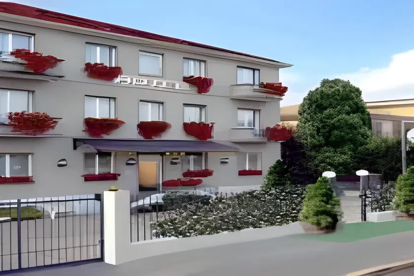 Giardino Hotel - Image 1