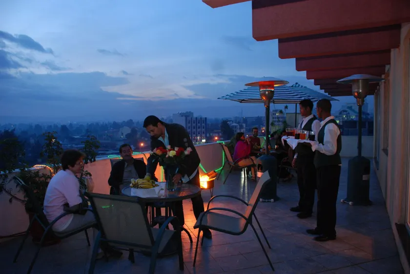 Adot Tina Hotel - Image 1