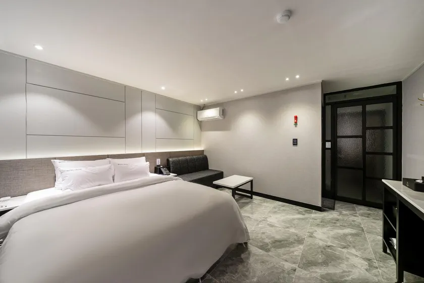 Incheon Grand - Image 1