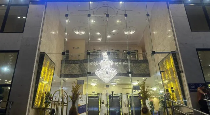 فندق نجمة ذاخر توصيل مجاني للحرم - Zakher Star Hotel Free Shuttle Service - Image 1