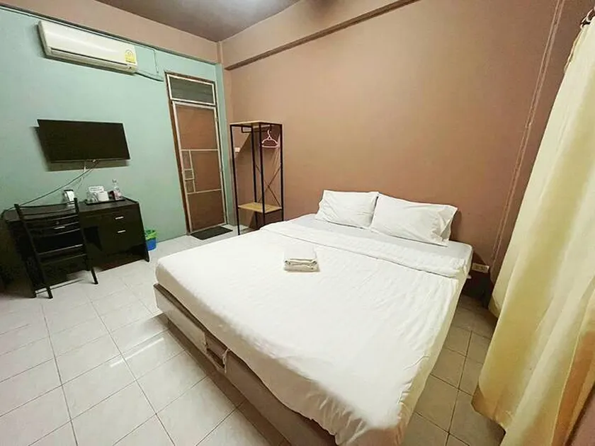 Sunshine Apartment - Image 1