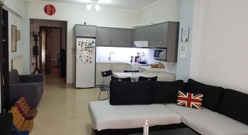 Kelly's home sweet home - Image 1