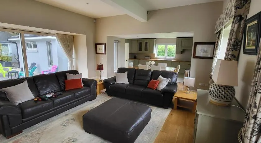 The Coach House - Image 1