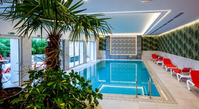 Hotel Carolin - Image 1