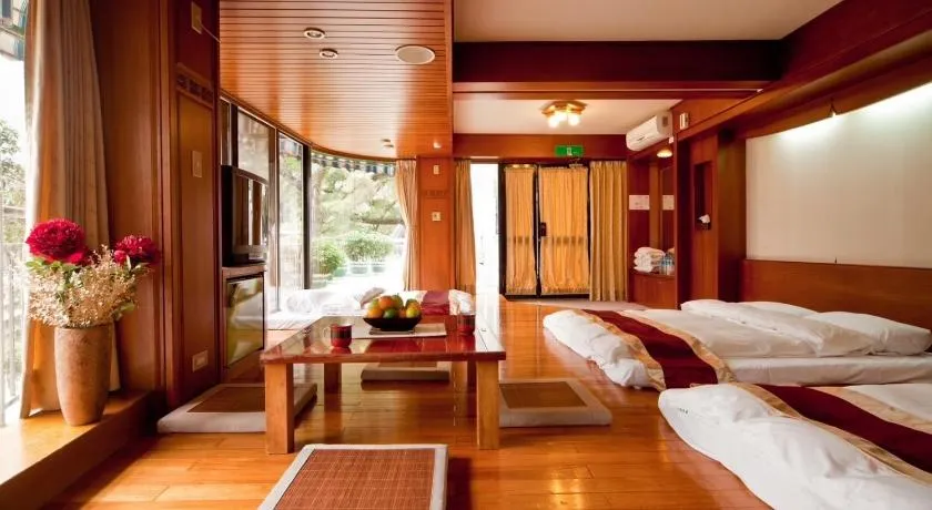 Utopia Holiday Hotel - Image 1