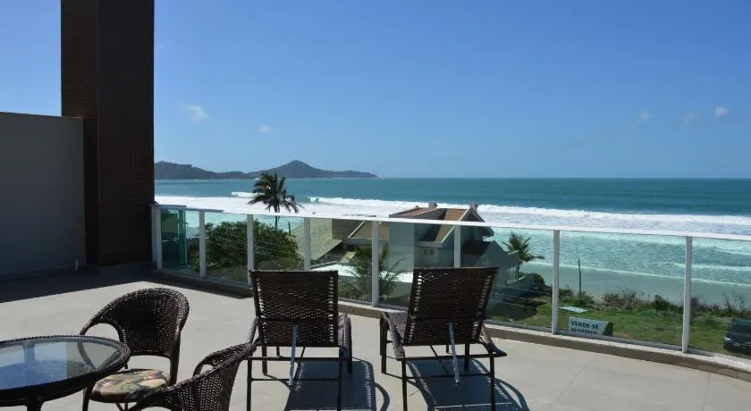 Belíssima cobertura duplex - De frente para o mar - Bombinhas-SC - Image 1