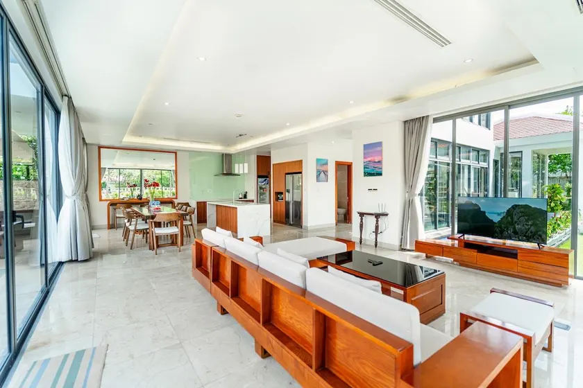 Spacieuses Villas 4BR avec piscine, à 3 minutes de la plage - Image 1