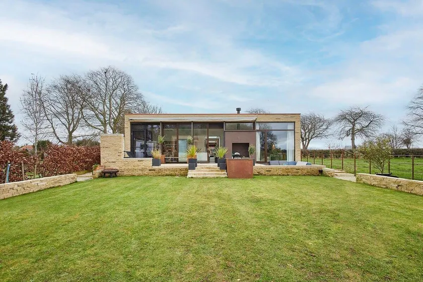 Sleeper Cottage - Image 1